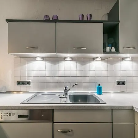 Modern Apartment, That's Live